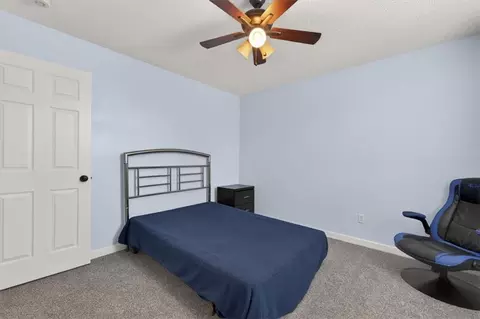 Bedroom - 908 NE Michael Dr, Lees Summit, MO 64086 photo 4 of 11