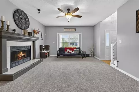 Living - 908 NE Michael Dr, Lees Summit, MO 64086 photo 3 of 3