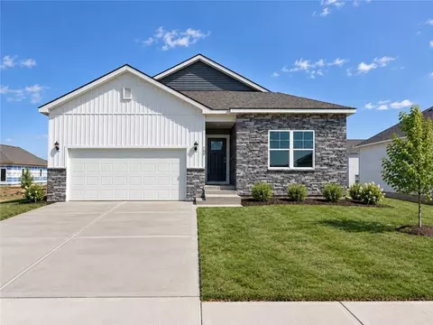 705 Solstice Cir, Belton, MO 64012