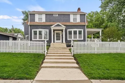 6446 Walnut St, Kansas City, MO 64113