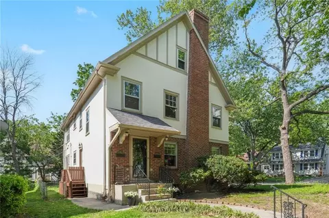 401 E 63rd Ter, Kansas City, MO 64110