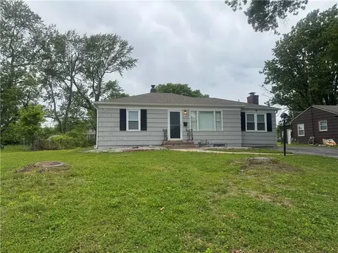 6304 Hunter St, Raytown, MO 64133