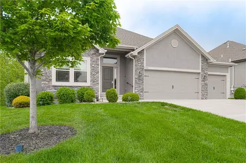 9326 N Ditzler Ave, Kansas City, MO 64157