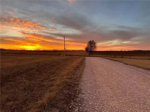 tbd SE 750 Th Rd, Windsor, MO 65360 photo 3