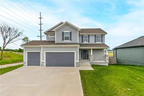 2301 S Eagle Ct, Independence, MO 64057
