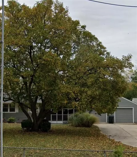 10204 E 56 St, Raytown, MO 64133