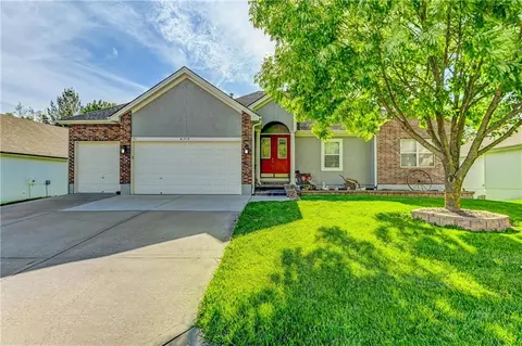 1018 N Old Mill Rd, Independence, MO 64056