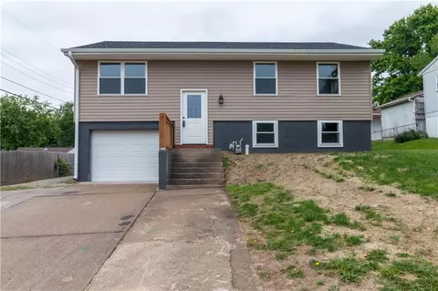 5201 Pickett Rd, Saint Joseph, MO 64503