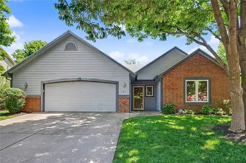 544 Bently Dr, Lawrence, KS 66049