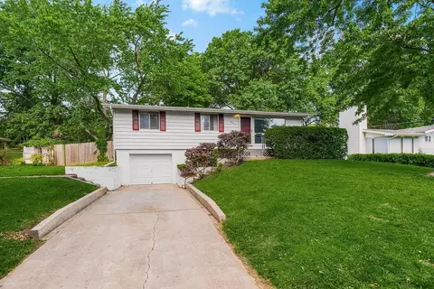 5914 N Euclid Ave, Gladstone, MO 64118