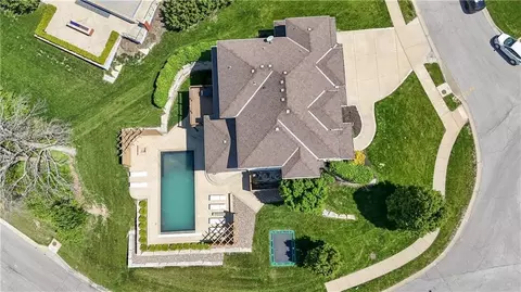 View/Area - 4140 N Redbud Ln, Riverside, MO 64150 photo 3 of 6