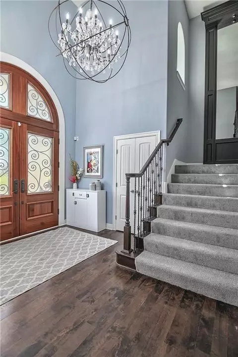 Entry Way - 4140 N Redbud Ln, Riverside, MO 64150 photo 3 of 6