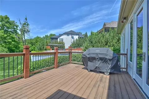 Exterior - 4140 N Redbud Ln, Riverside, MO 64150 photo 5 of 17