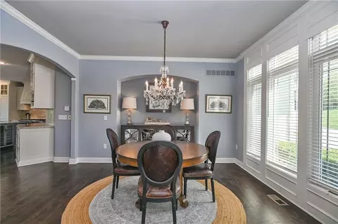 Dining - 4140 N Redbud Ln, Riverside, MO 64150 photo 1 of 2