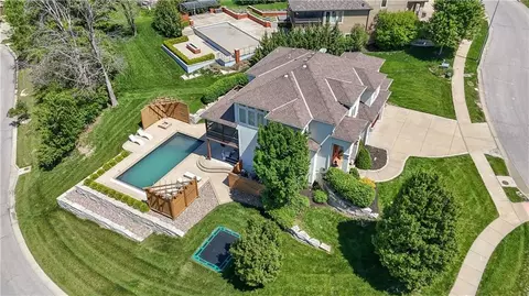 View/Area - 4140 N Redbud Ln, Riverside, MO 64150 photo 1 of 6