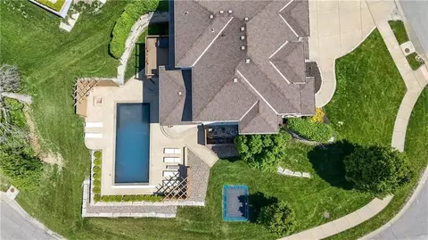 View/Area - 4140 N Redbud Ln, Riverside, MO 64150 photo 4 of 6