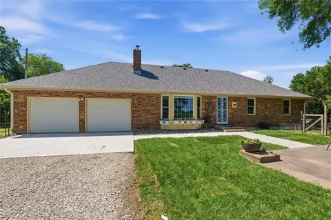 24103 E 323rd St, Harrisonville, MO 64701