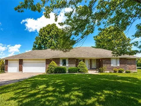 21007 S Cleveland Ave, Belton, MO 64012