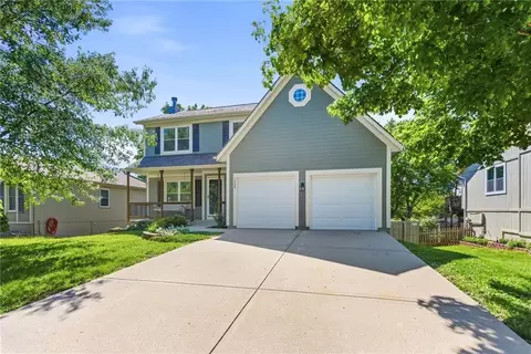 12366 S Parker Ter, Olathe, KS 66061
