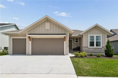 17120 W 168th Pl, Olathe, KS 66062