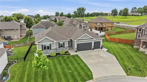 1313 NW Brentwood Dr, Grain Valley, MO 64029