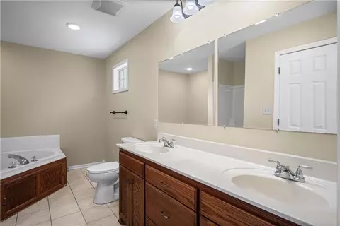 Bath - 717 S 5th St, Atchison, KS 66002 photo 2 of 3