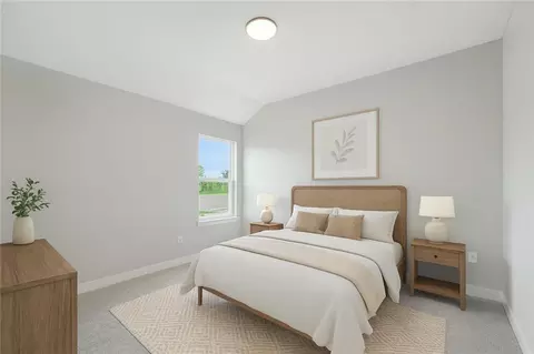 Bedroom - 716 Glenn Cir, Raymore, MO 64083 photo 2 of 2