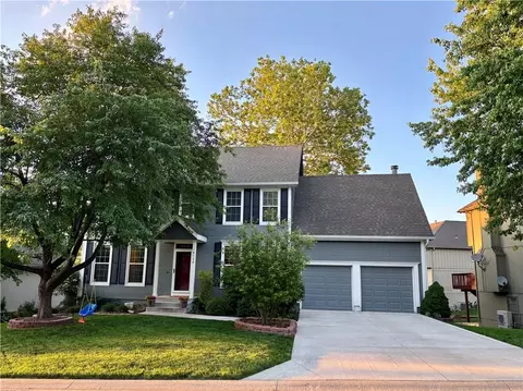 18730 W 115th Ter, Olathe, KS 66061