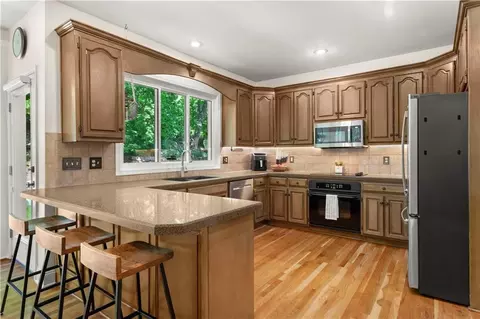Kitchen - 5816 NE Ruby Ct, Lees Summit, MO 64064 photo 1 of 5
