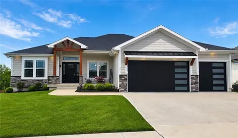 1811 NW Madi Ct, Grain Valley, MO 64029