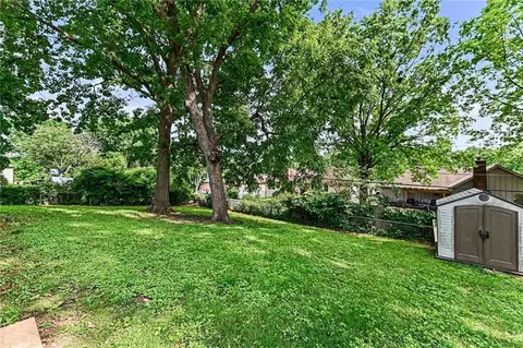 Exterior - 9309 E 82nd Ter, Raytown, MO 64138 photo 4 of 8