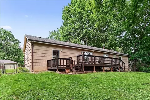 Exterior - 9309 E 82nd Ter, Raytown, MO 64138 photo 6 of 8