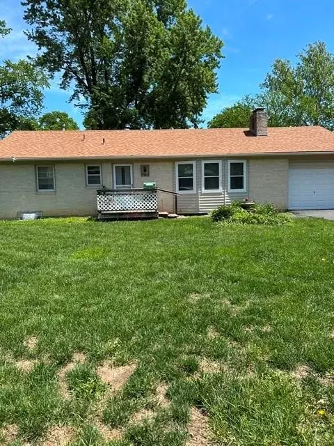 8915 Park St, Lenexa, KS 66215