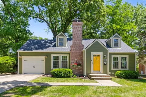 5813 Riggs St, Mission, KS 66202