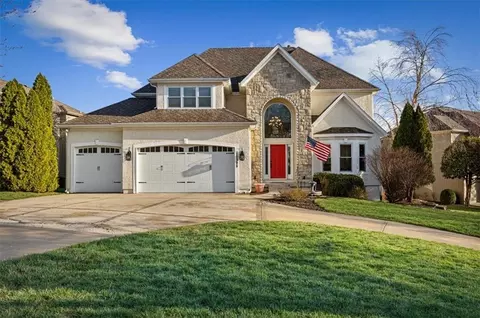 10908 W 144th St, Overland Park, KS 66221