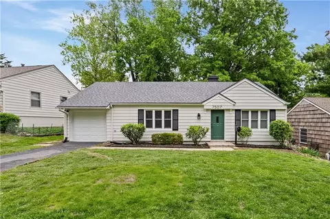 7507 High Dr, Prairie Village, KS 66208