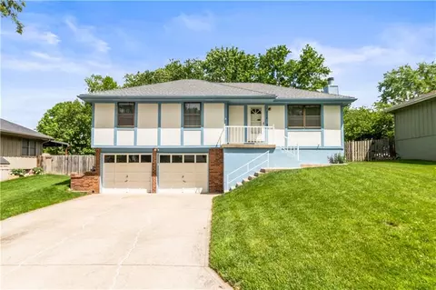 2134 NE Belvoir St, Lees Summit, MO 64086