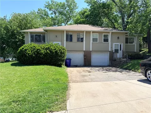5205-07 Farley Ct, Shawnee, KS 66203