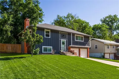 406 E 90th Ter, Kansas City, MO 64131