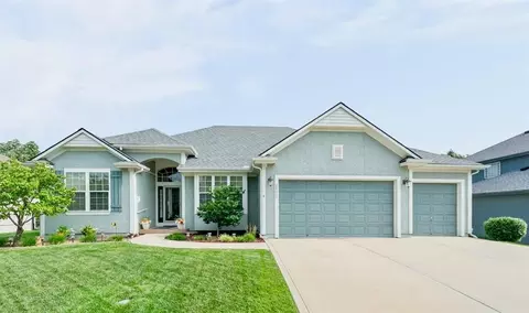 21936 W 175th Ter, Olathe, KS 66062