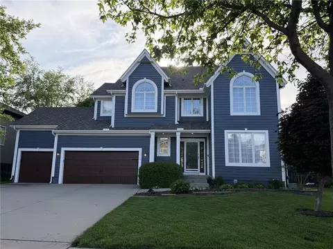 16140 S Brookfield St, Olathe, KS 66062