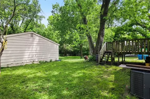 Exterior - 520 E Fair St, Independence, MO 64055 photo 4 of 4