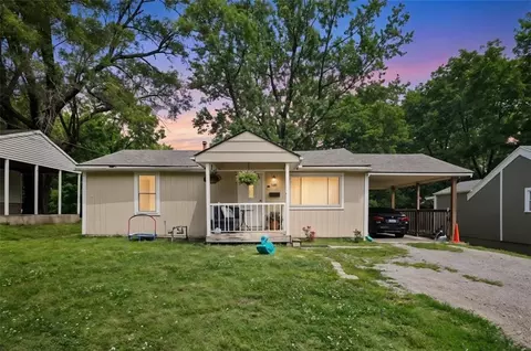 Exterior - 520 E Fair St, Independence, MO 64055 photo 1 of 4