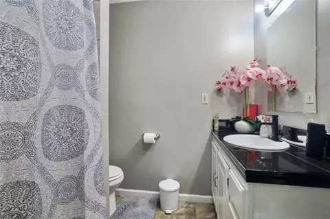 Bath - 520 E Fair St, Independence, MO 64055 photo 1 of 2