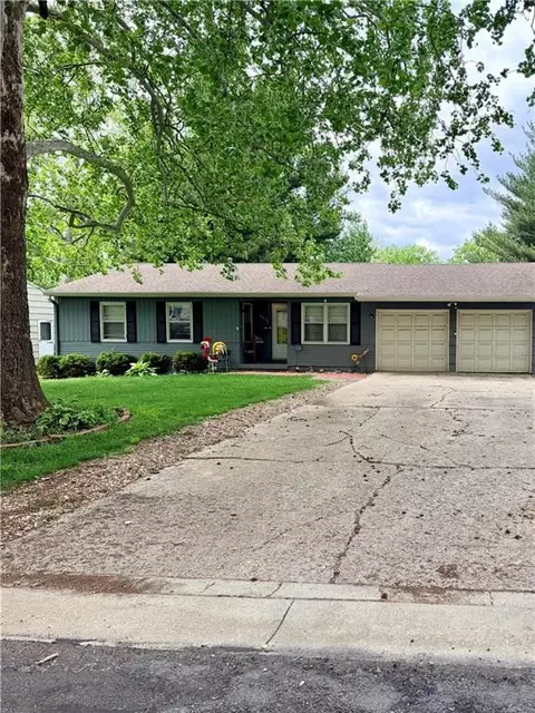 8806 Riley St, Overland Park, KS 66212
