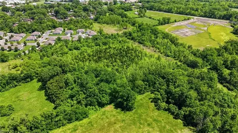 1300 S Van Maele Rd, Independence, MO 64057 photo 6