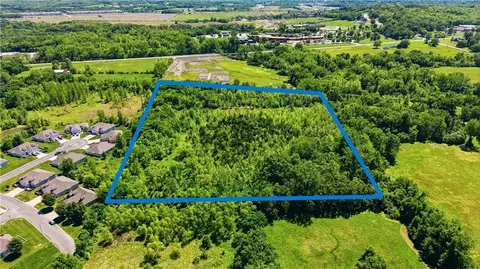 1300 S Van Maele Rd, Independence, MO 64057 photo 2