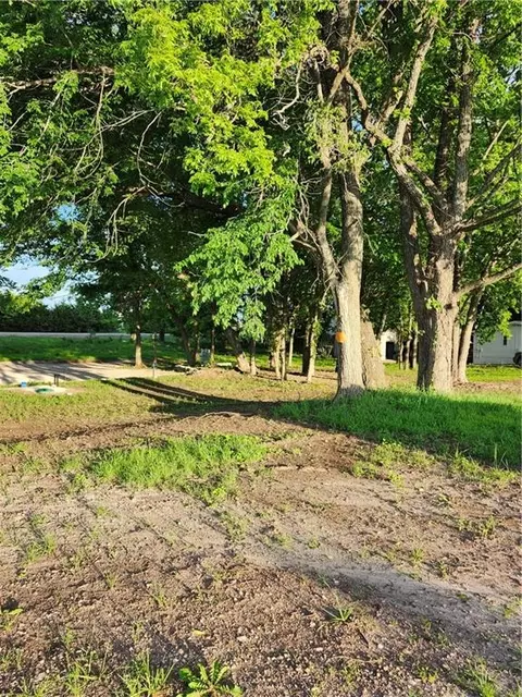 66 70 Redwood Ln, Linn Valley, KS 66040