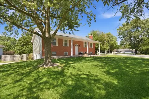 2300 NW 84th Ter, Kansas City, MO 64154