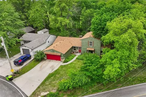 95 M St, Lake Lotawana, MO 64086